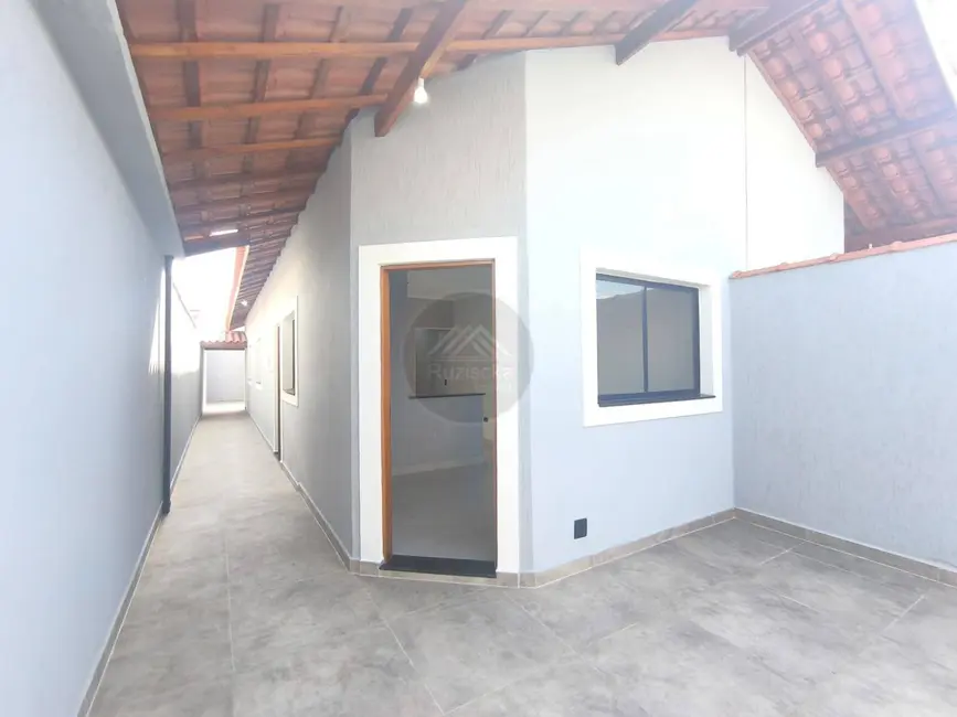 Foto 1 de Casa com 2 quartos à venda, 125m2 em Itanhaem - SP