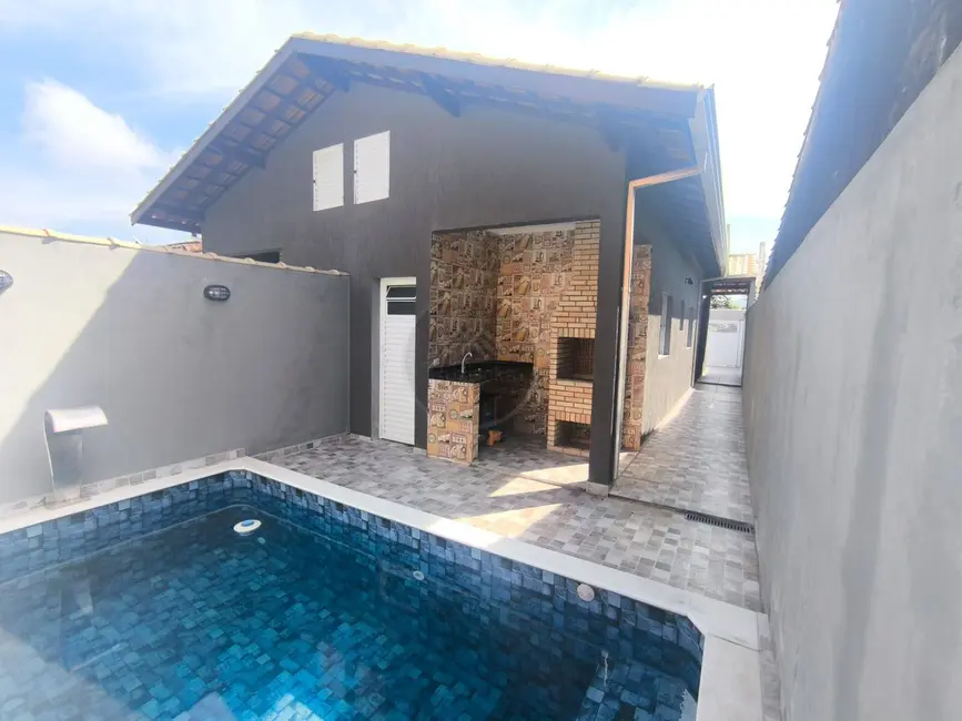Foto 1 de Casa com 2 quartos à venda, 125m2 em Itanhaem - SP