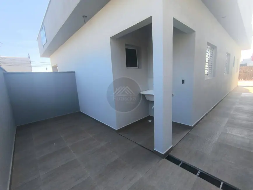 Foto 4 de Casa com 2 quartos à venda, 125m2 em Itanhaem - SP
