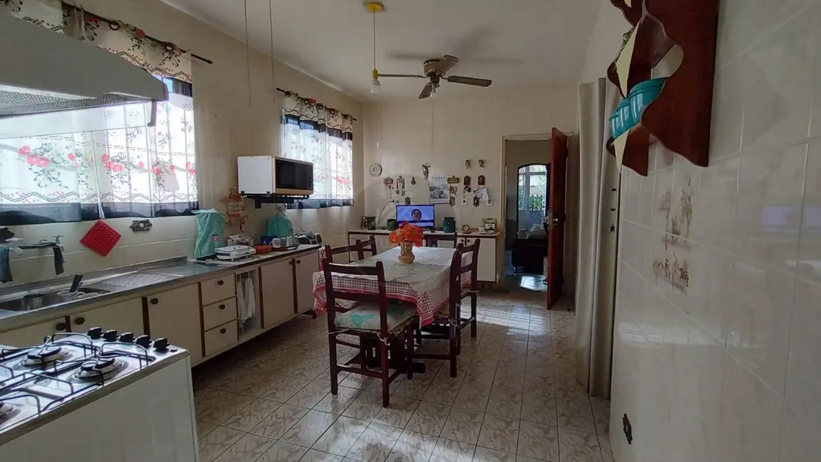Foto 9 de Casa com 3 quartos à venda, 250m2 em Itanhaem - SP