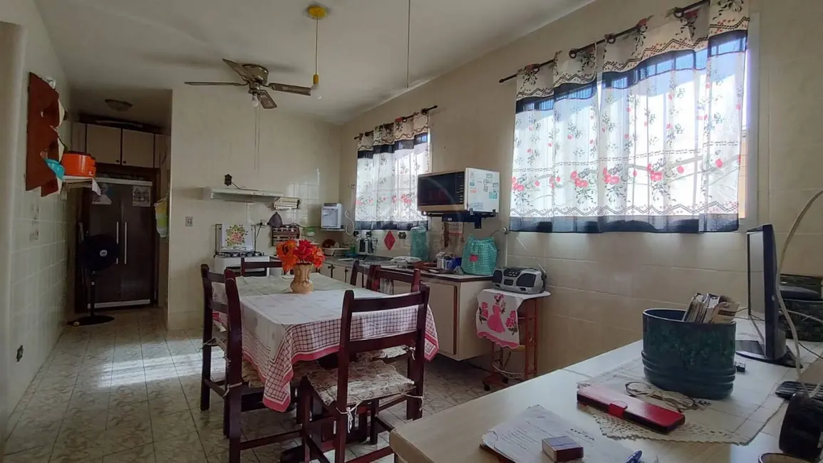 Foto 8 de Casa com 3 quartos à venda, 250m2 em Itanhaem - SP