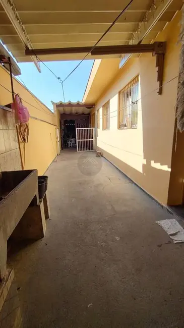 Foto 4 de Casa com 3 quartos à venda, 250m2 em Itanhaem - SP