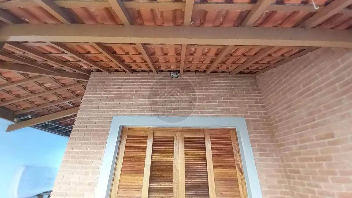 Foto 1 de Casa com 2 quartos à venda, 150m2 em Itanhaem - SP