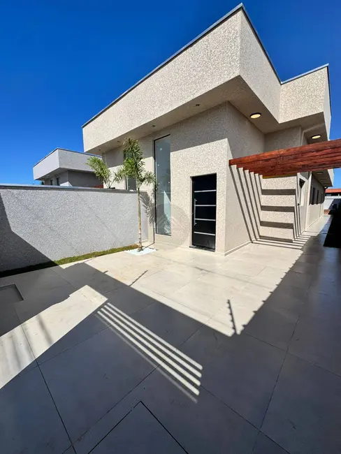Foto 1 de Casa com 3 quartos à venda, 196m2 em Itanhaem - SP