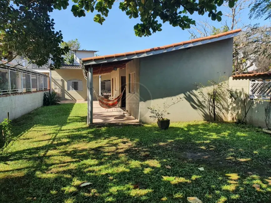 Foto 3 de Casa com 3 quartos à venda, 300m2 em Itanhaem - SP