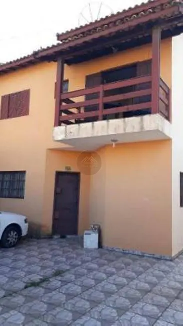 Foto 2 de Casa com 2 quartos à venda, 130m2 em Itanhaem - SP