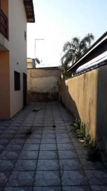 Foto 4 de Casa com 2 quartos à venda, 130m2 em Itanhaem - SP