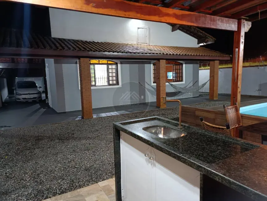 Foto 4 de Casa com 3 quartos à venda, 394m2 em Itanhaem - SP