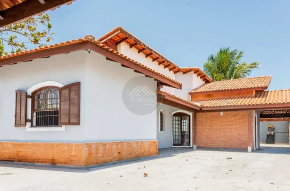 Foto 1 de Casa com 3 quartos à venda, 394m2 em Itanhaem - SP