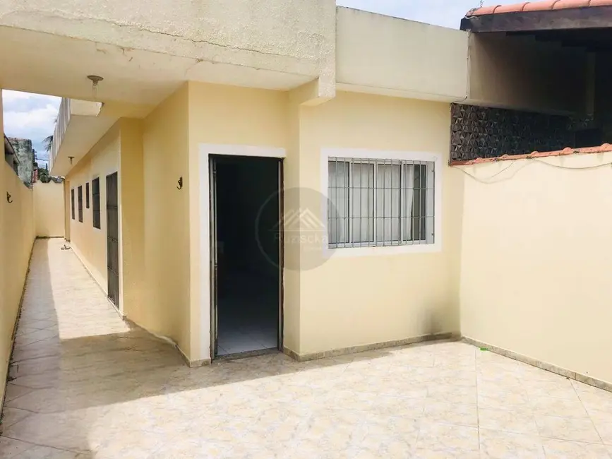 Foto 2 de Casa com 2 quartos à venda, 67m2 em Itanhaem - SP