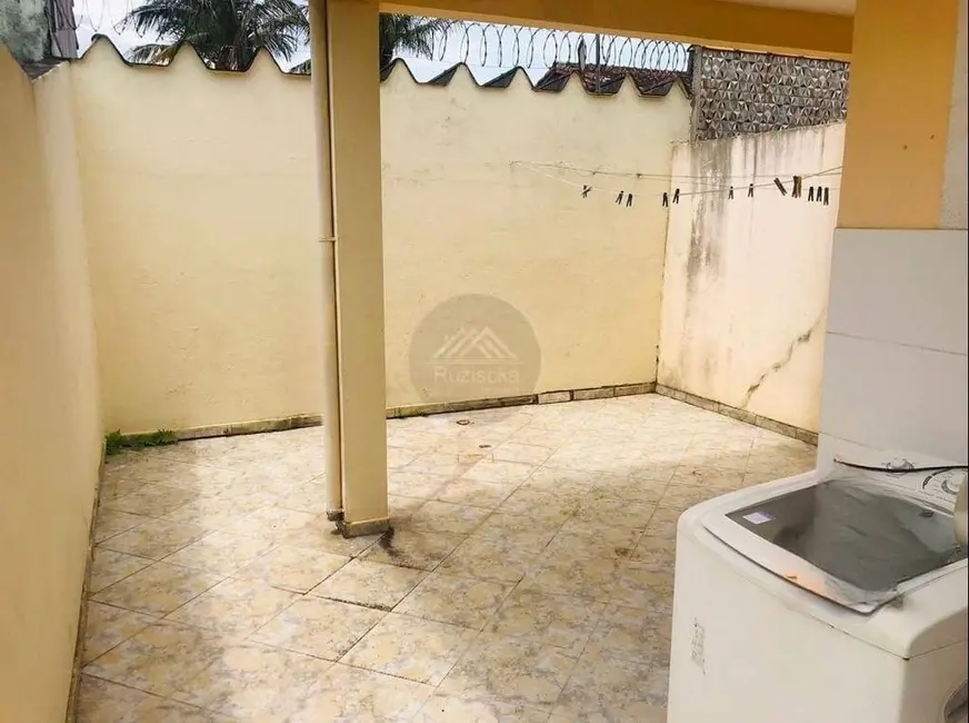 Foto 4 de Casa com 2 quartos à venda, 67m2 em Itanhaem - SP