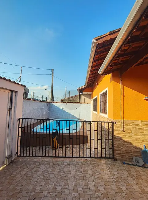 Foto 2 de Casa com 3 quartos à venda, 168m2 em Itanhaem - SP
