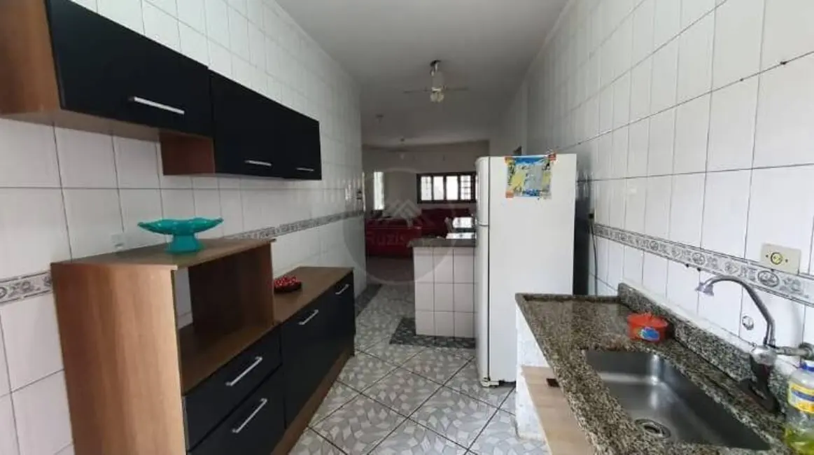 Foto 9 de Casa com 3 quartos à venda, 396m2 em Itanhaem - SP