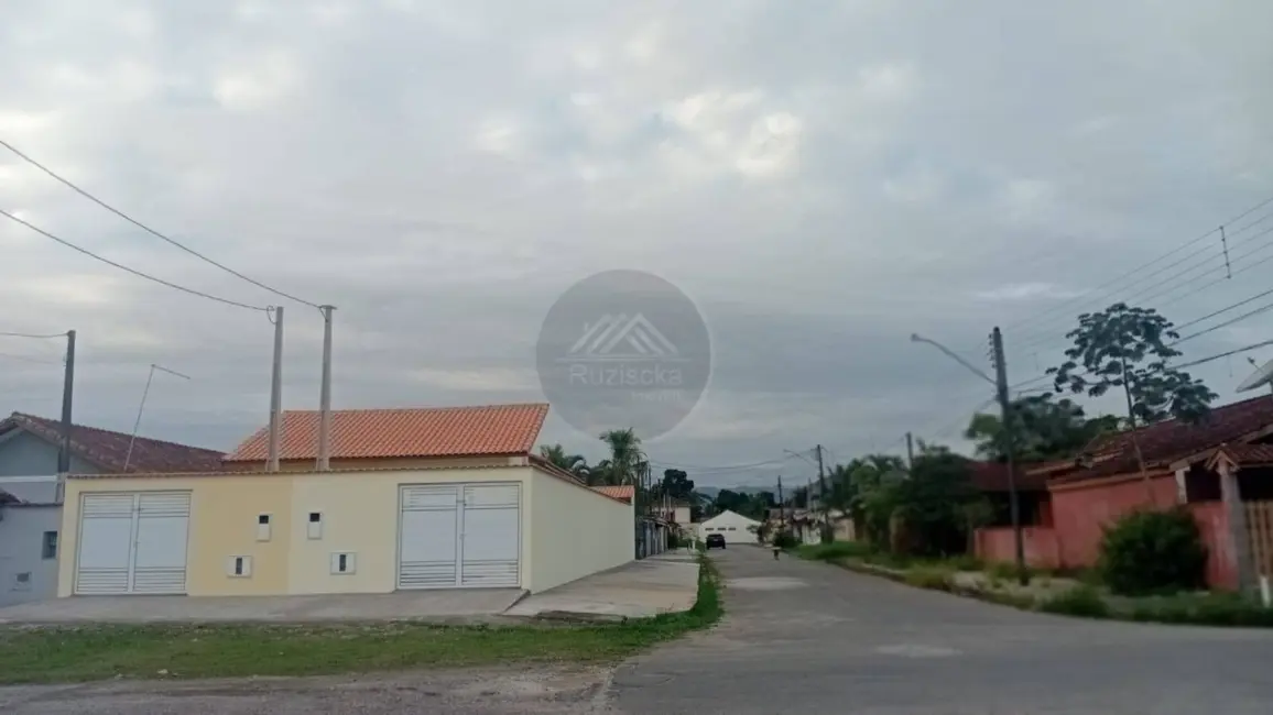 Foto 4 de Casa com 2 quartos à venda, 70m2 em Itanhaem - SP
