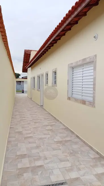 Foto 8 de Casa com 2 quartos à venda, 70m2 em Itanhaem - SP