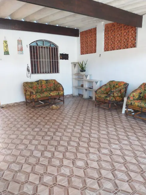 Casa com 2 quartos à venda, 129m2 em Itanhaem - SP - imagem 3 Foto 3 de Casa com 2 quartos à venda, 129m2 em Itanhaem - SP