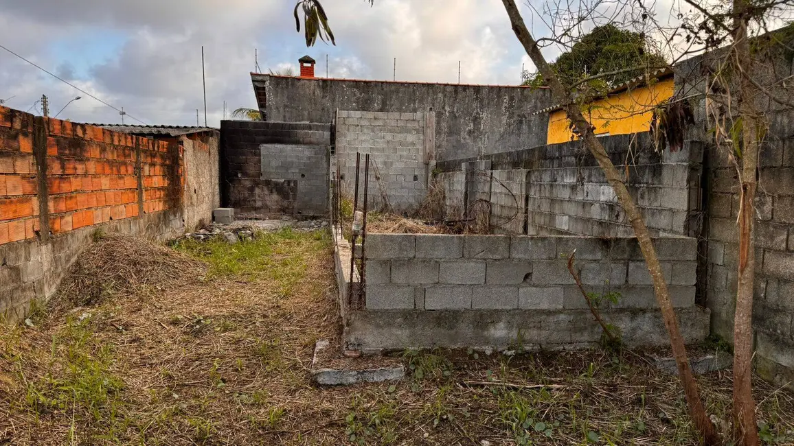 Foto 1 de Terreno / Lote à venda, 180m2 em Itanhaem - SP