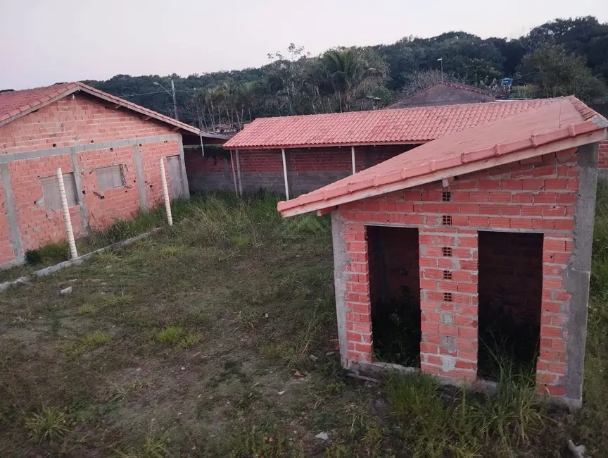 Foto 2 de Casa com 3 quartos à venda, 1000m2 em Itanhaem - SP