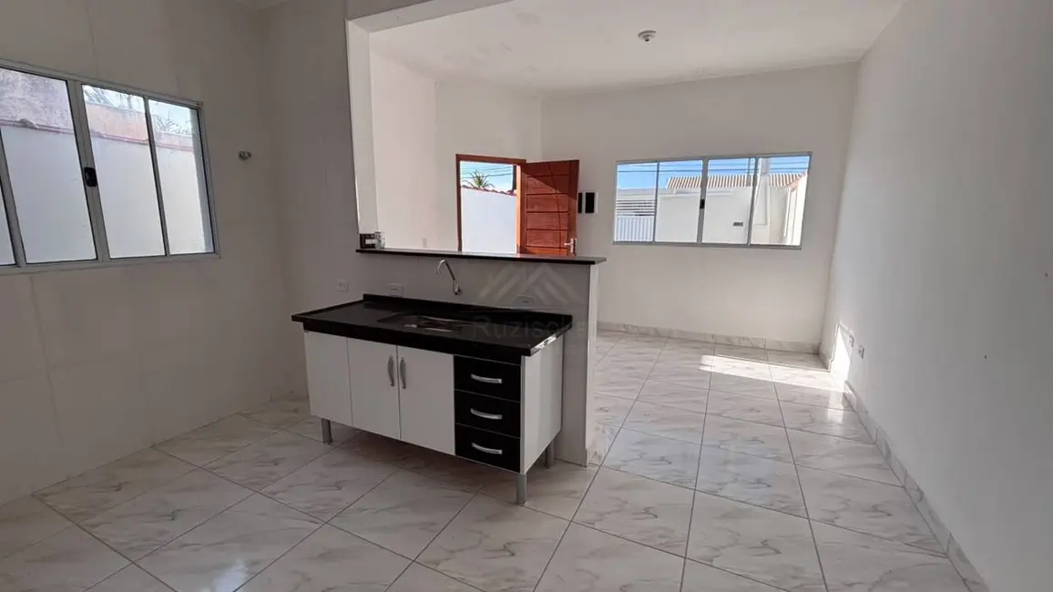 Foto 4 de Casa com 2 quartos à venda, 125m2 em Itanhaem - SP