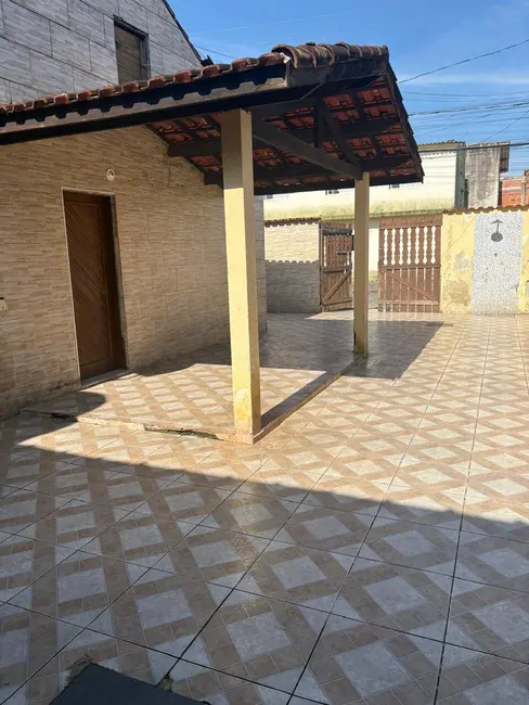 Foto 2 de Casa com 2 quartos à venda, 199m2 em Itanhaem - SP