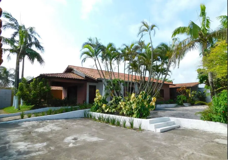 Casa com 3 quartos à venda, 696m2 em Peruibe - SP - imagem 1 Foto 1 de Casa com 3 quartos à venda, 696m2 em Peruibe - SP