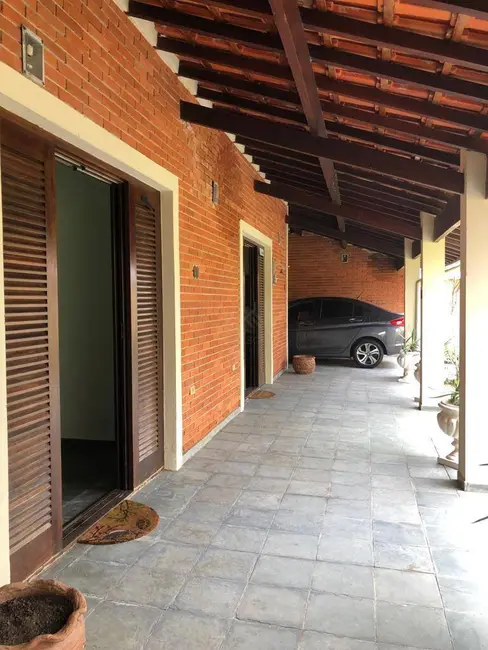 Foto 2 de Casa com 6 quartos à venda, 362m2 em Itanhaem - SP