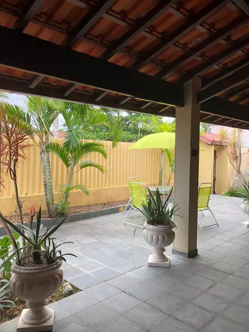 Foto 7 de Casa com 6 quartos à venda, 362m2 em Itanhaem - SP