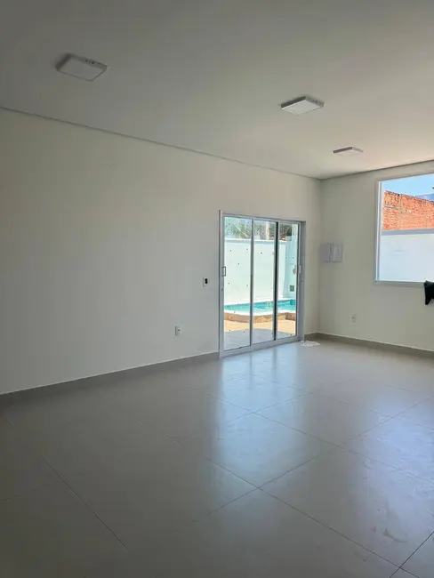 Foto 8 de Casa com 3 quartos à venda, 250m2 em Itanhaem - SP