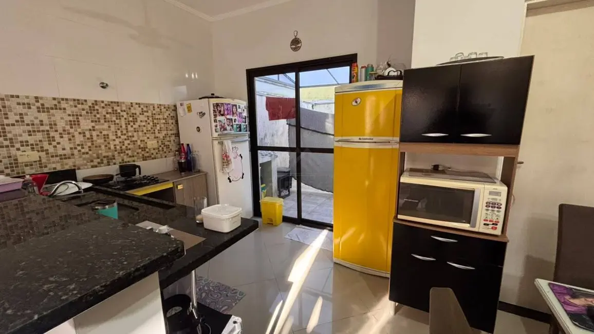 Casa de Condomínio com 2 quartos à venda, 67m2 em Itanhaem - SP - imagem 4 Foto 4 de Casa de Condomínio com 2 quartos à venda, 67m2 em Itanhaem - SP
