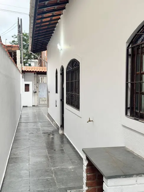 Foto 3 de Casa com 2 quartos à venda, 125m2 em Itanhaem - SP