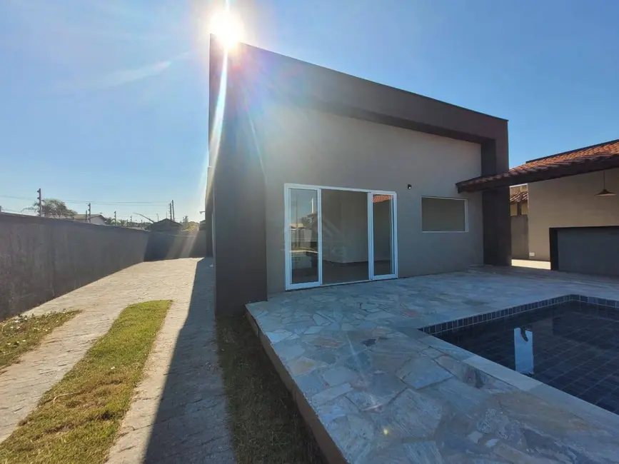 Foto 1 de Casa com 3 quartos à venda, 422m2 em Itanhaem - SP