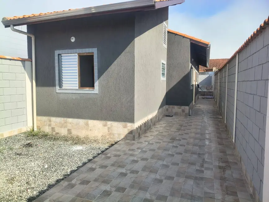 Casa com 2 quartos à venda, 150m2 em Itanhaem - SP - imagem 1 Foto 1 de Casa com 2 quartos à venda, 150m2 em Itanhaem - SP