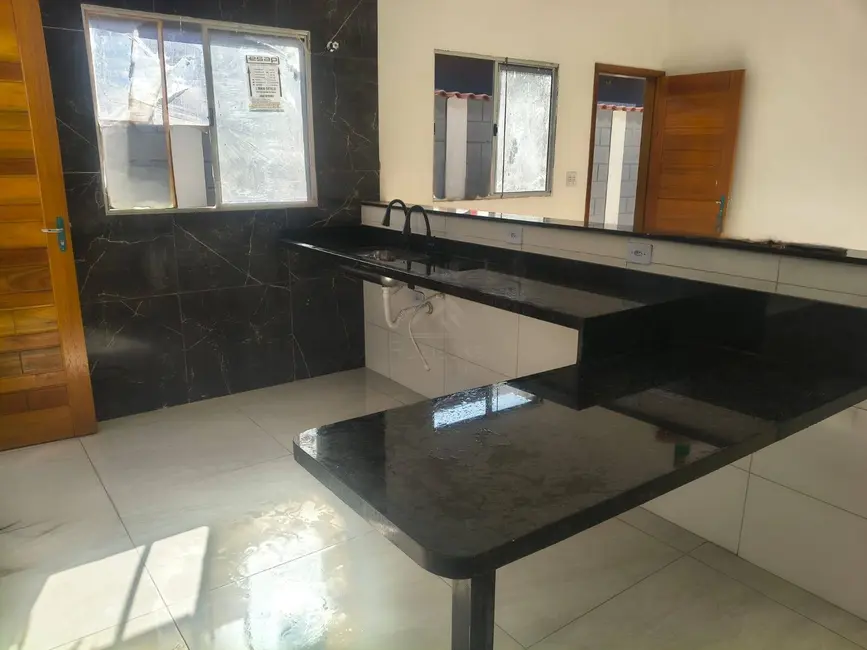 Casa com 2 quartos à venda, 150m2 em Itanhaem - SP - imagem 5 Foto 5 de Casa com 2 quartos à venda, 150m2 em Itanhaem - SP