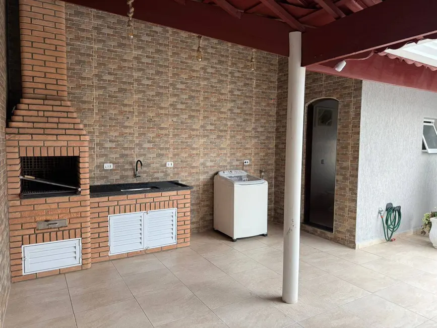 Casa com 4 quartos à venda, 240m2 em Mongagua - SP - imagem 6 Foto 6 de Casa com 4 quartos à venda, 240m2 em Mongagua - SP