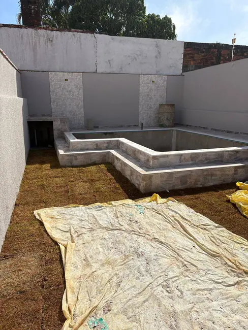 Foto 4 de Casa com 2 quartos à venda, 210m2 em Itanhaem - SP
