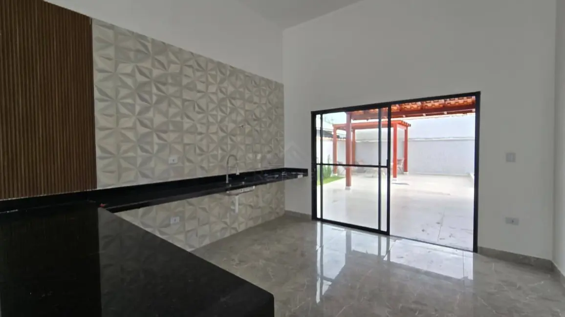 Foto 7 de Casa com 3 quartos à venda, 128m2 em Itanhaem - SP