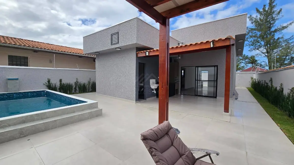 Foto 1 de Casa com 3 quartos à venda, 128m2 em Itanhaem - SP