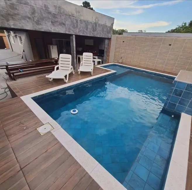 Casa com 2 quartos à venda, 270m2 em Itanhaem - SP - imagem 1 Foto 1 de Casa com 2 quartos à venda, 270m2 em Itanhaem - SP