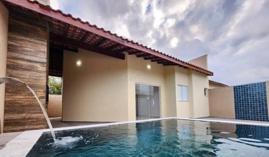Foto 1 de Casa com 3 quartos à venda, 150m2 em Itanhaem - SP