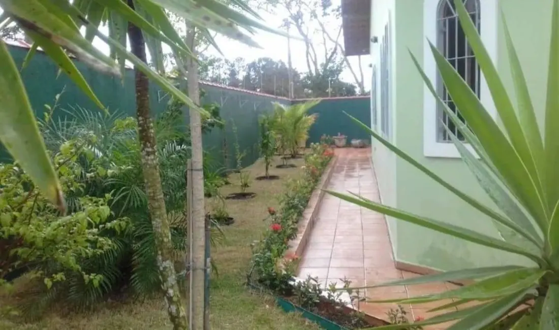 Foto 3 de Casa com 3 quartos à venda, 125m2 em Peruibe - SP