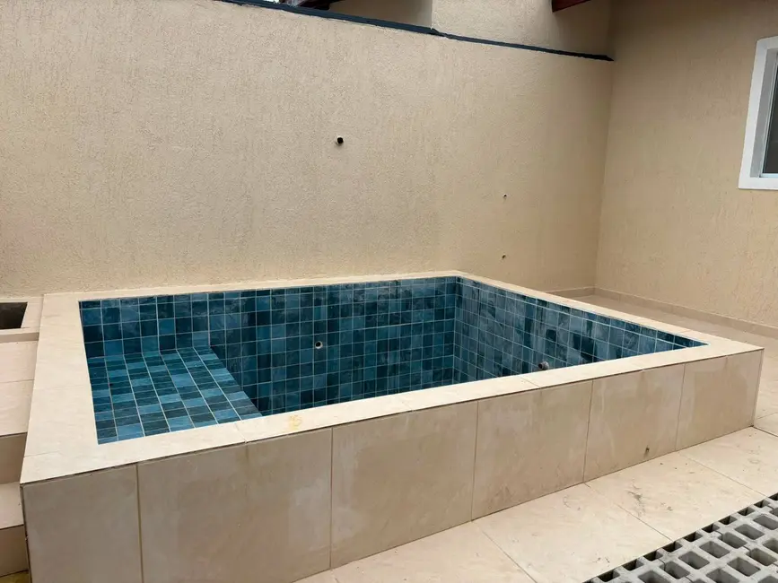 Foto 4 de Casa com 2 quartos à venda, 140m2 em Itanhaem - SP