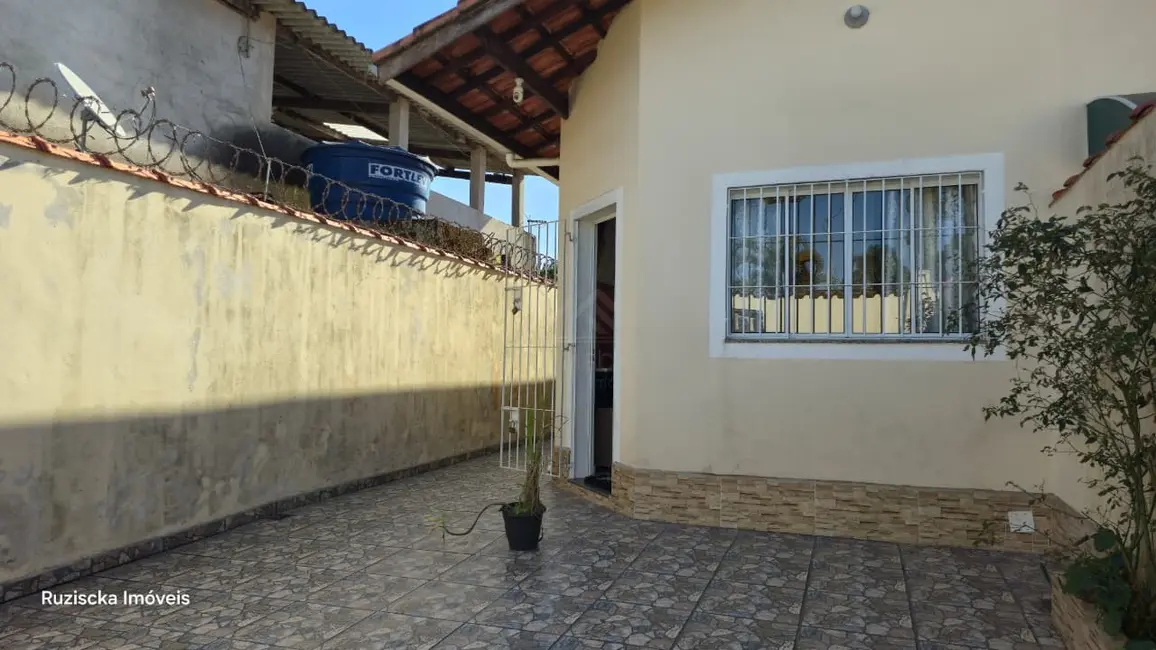 Foto 1 de Casa com 1 quarto à venda, 125m2 em Itanhaem - SP