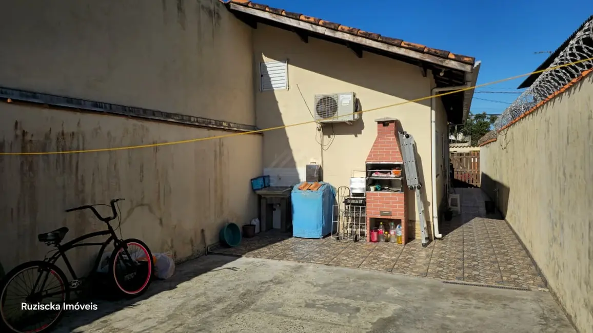 Foto 4 de Casa com 1 quarto à venda, 125m2 em Itanhaem - SP