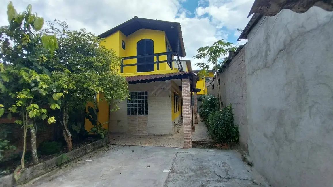 Casa com 4 quartos à venda, 144m2 em Itanhaem - SP - imagem 1 Foto 1 de Casa com 4 quartos à venda, 144m2 em Itanhaem - SP