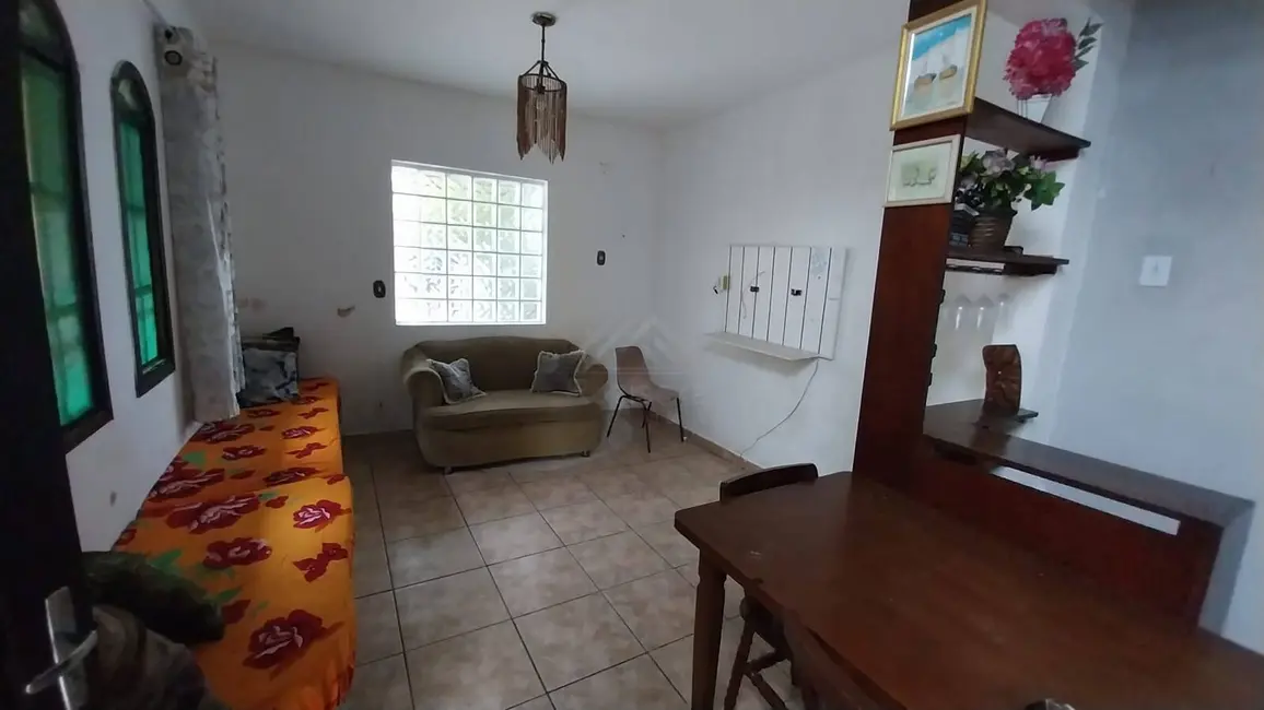 Casa com 4 quartos à venda, 144m2 em Itanhaem - SP - imagem 6 Foto 6 de Casa com 4 quartos à venda, 144m2 em Itanhaem - SP