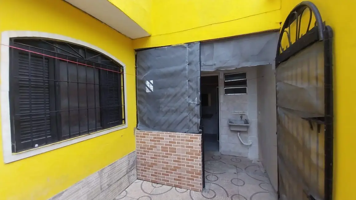 Casa com 4 quartos à venda, 144m2 em Itanhaem - SP - imagem 3 Foto 3 de Casa com 4 quartos à venda, 144m2 em Itanhaem - SP