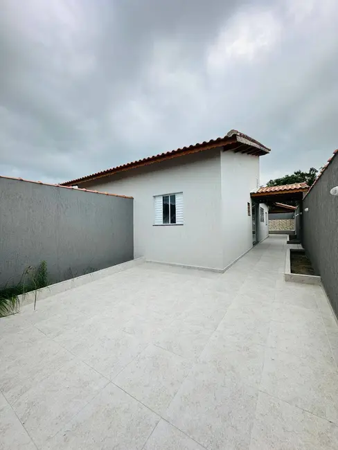 Foto 3 de Casa com 2 quartos à venda, 138m2 em Itanhaem - SP