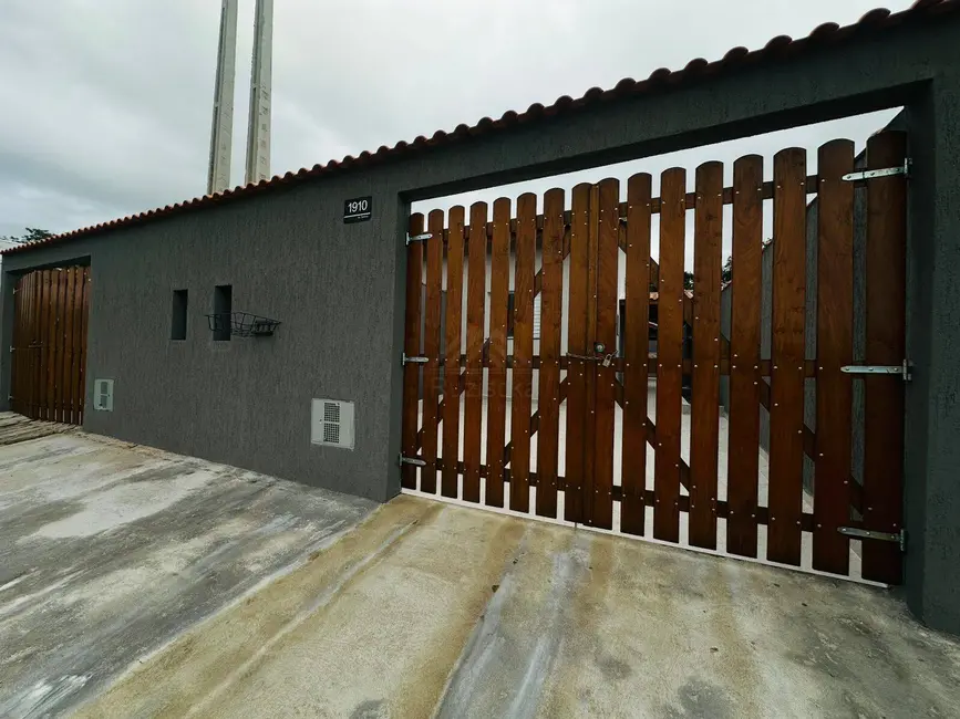 Foto 5 de Casa com 2 quartos à venda, 138m2 em Itanhaem - SP