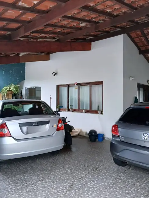 Casa com 5 quartos à venda, 250m2 em Itanhaem - SP - imagem 4 Foto 4 de Casa com 5 quartos à venda, 250m2 em Itanhaem - SP