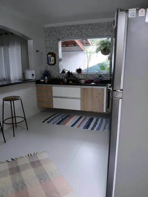 Casa com 5 quartos à venda, 250m2 em Itanhaem - SP - imagem 9 Foto 9 de Casa com 5 quartos à venda, 250m2 em Itanhaem - SP
